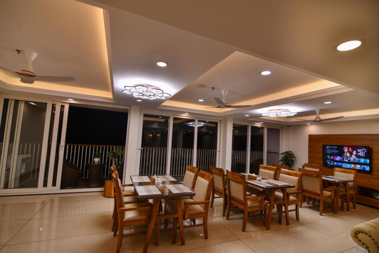 British County Resorts Anachal 外观 照片